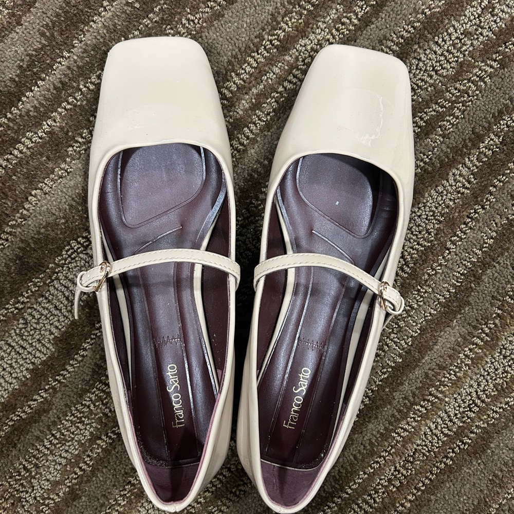 Franco Sarto Square Toe Cream Flats (Mary Jane’s) size 9